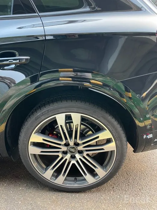 Фото 16 - Audi SQ5