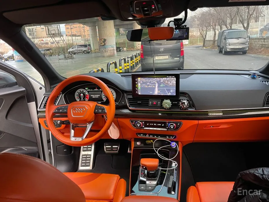 Фото 18 - Audi SQ5