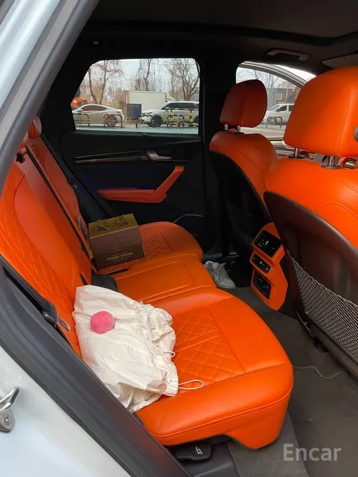 Фото 19 - Audi SQ5