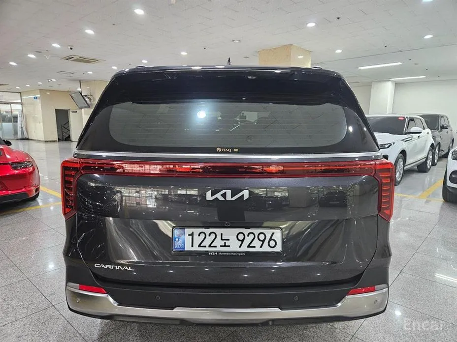 Фото 4 - Kia Carnival