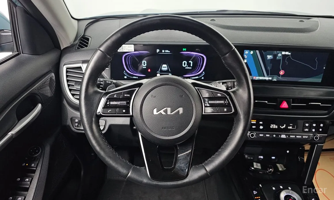 Фото 15 - Kia Seltos