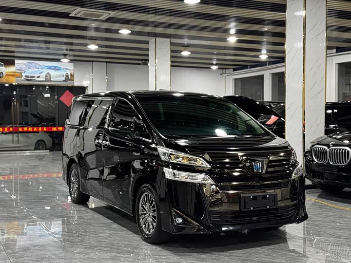 Фото 3 - Toyota Vellfire