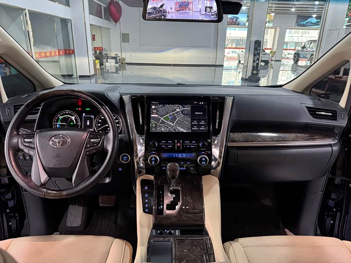 Фото 6 - Toyota Vellfire