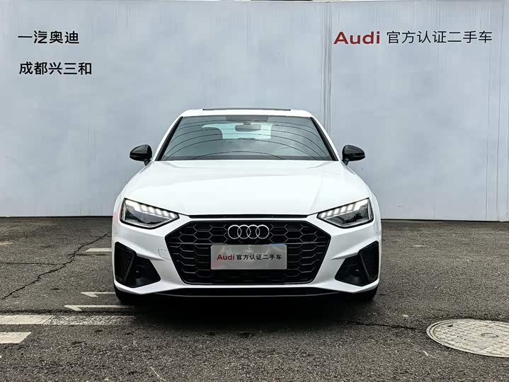 Фото 2 - Audi A4L