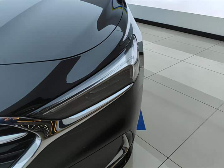 Фото 5 - Buick LaCrosse