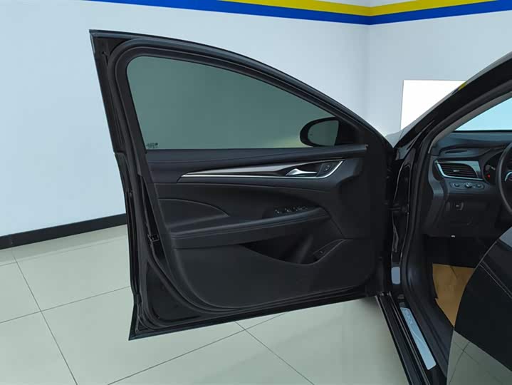 Фото 7 - Buick LaCrosse