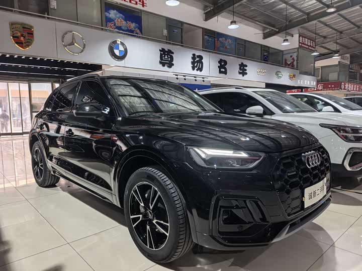 Фото 3 - Audi Q5L