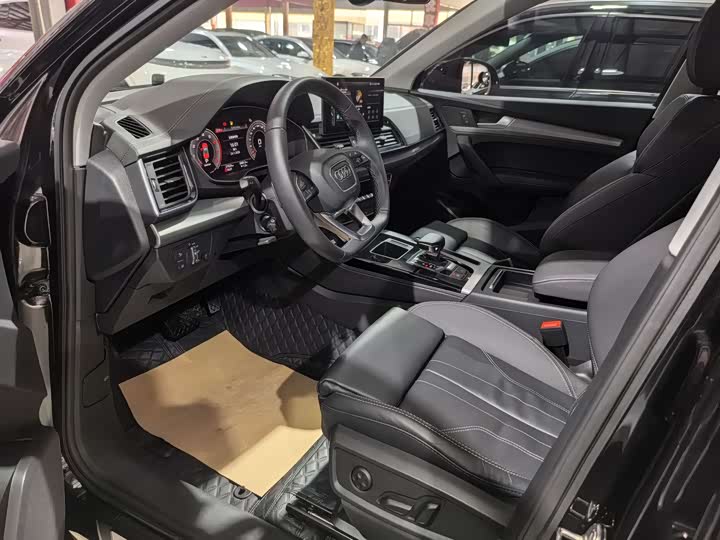 Фото 7 - Audi Q5L