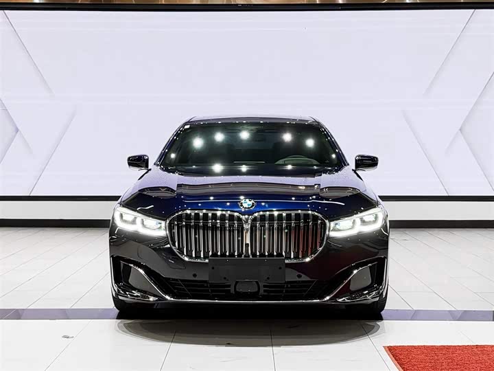 Фото 4 - BMW 7 Series