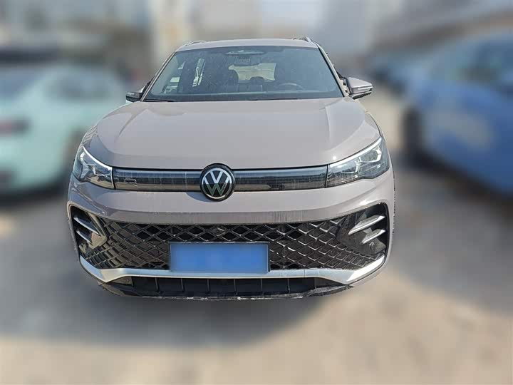 Фото 5 - Volkswagen Tiguan L Pro