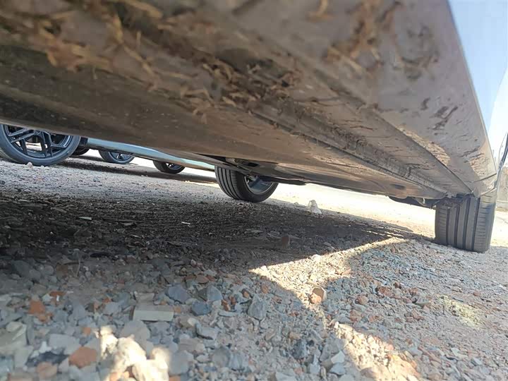 Фото 8 - Volkswagen Tiguan L Pro