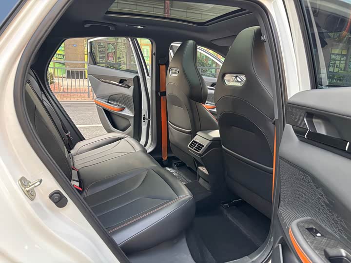 Фото 9 - Changan UNI-V