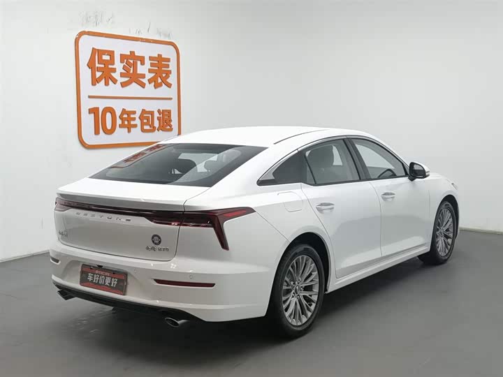 Фото 2 - Bestune B70