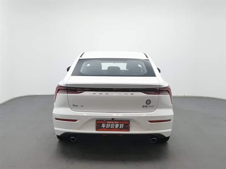 Фото 4 - Bestune B70