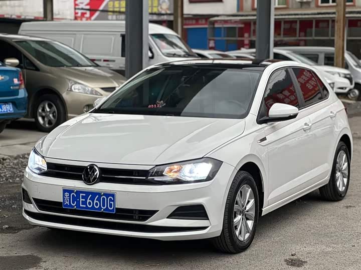 Фото 2 - Volkswagen Polo
