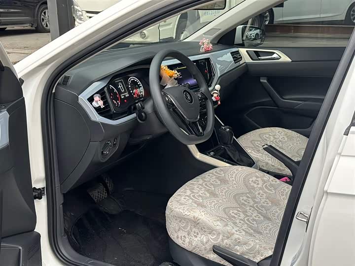 Фото 6 - Volkswagen Polo