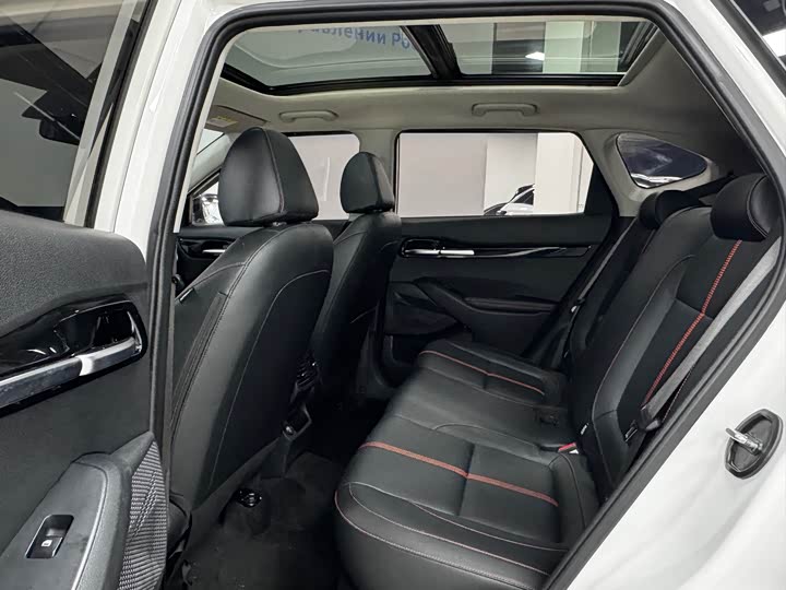 Фото 9 - Kia KX3