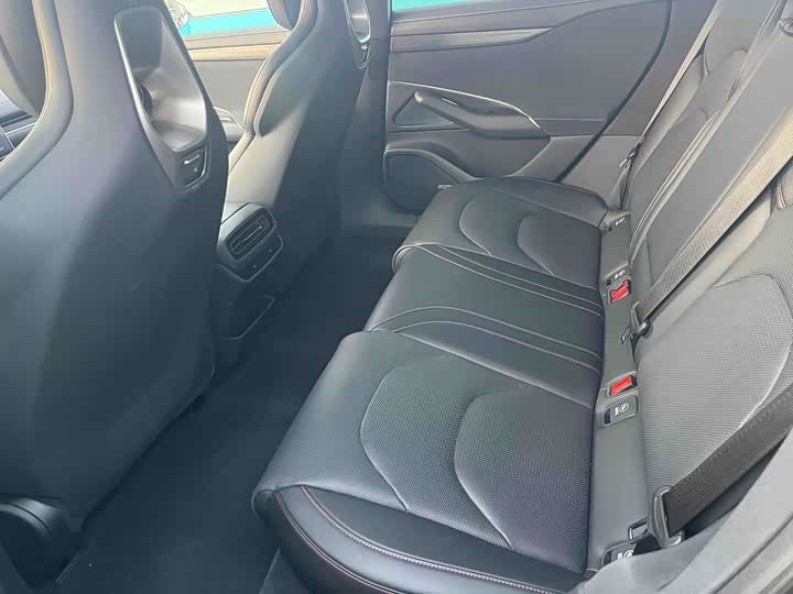 Фото 9 - Xiaomi SU7