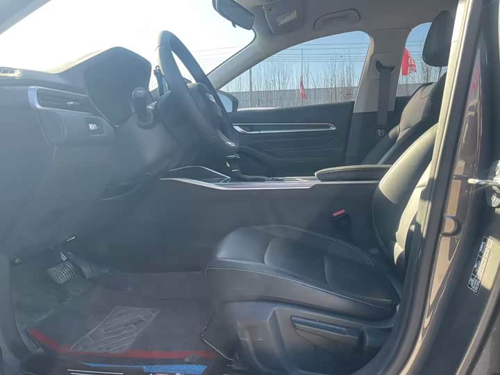 Фото 4 - Geely Emgrand