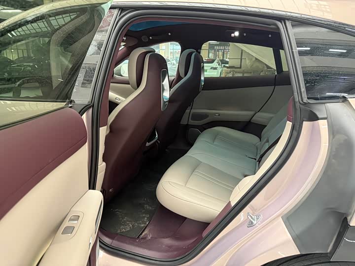 Фото 5 - Xiaomi YU7