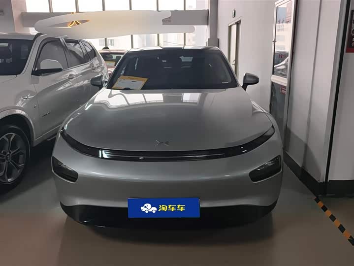 Фото 2 - XPeng P7