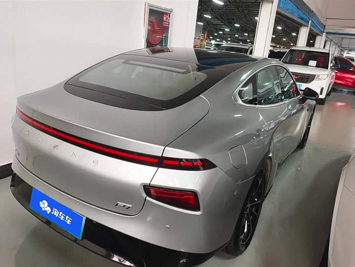 Фото 3 - XPeng P7