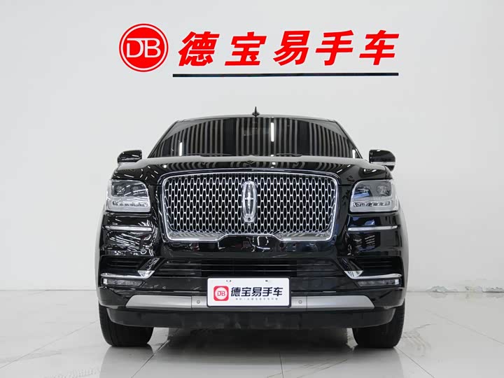 Фото 2 - Lincoln Navigator