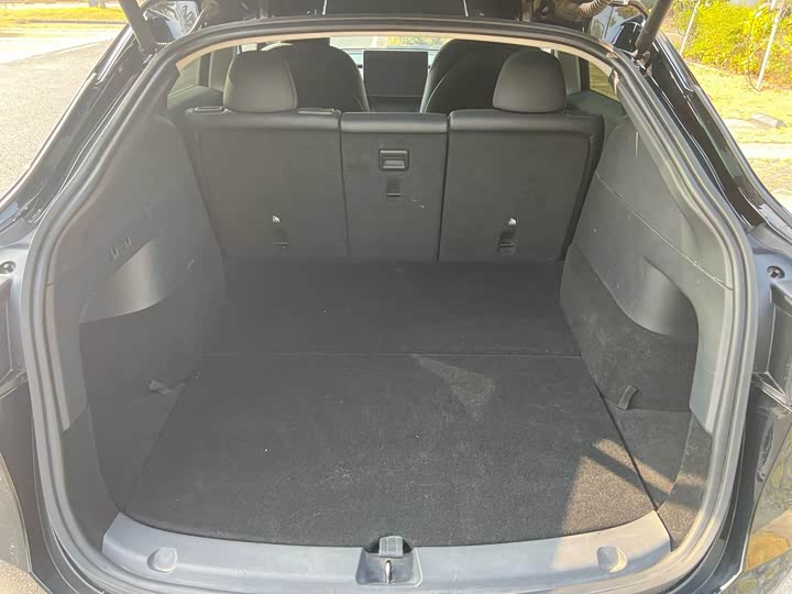 Фото 9 - Tesla Model Y