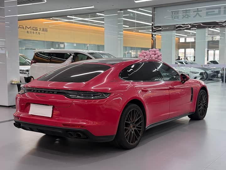 Фото 6 - Porsche Panamera