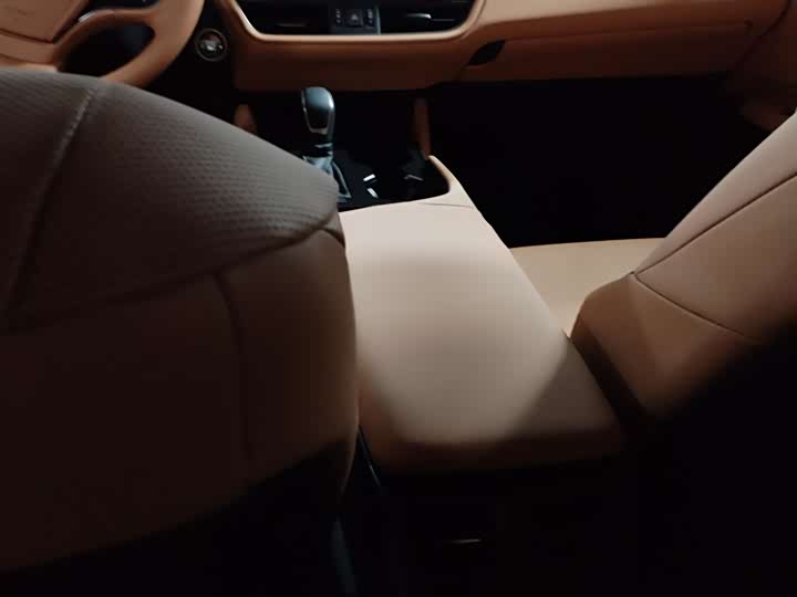 Фото 5 - Lexus ES