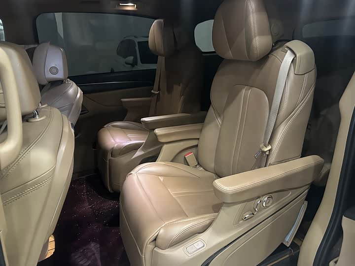 Фото 5 - Buick GL8 ES