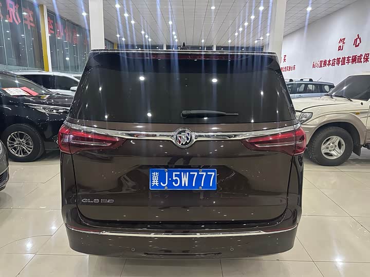 Фото 6 - Buick GL8 ES