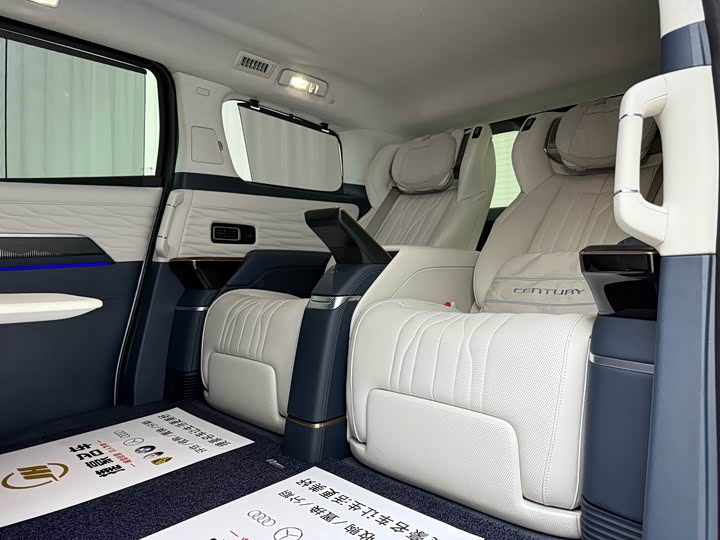 Фото 6 - Buick GL8 Century