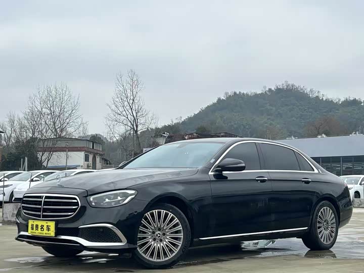 Фото 1 - Mercedes-Benz E-Class