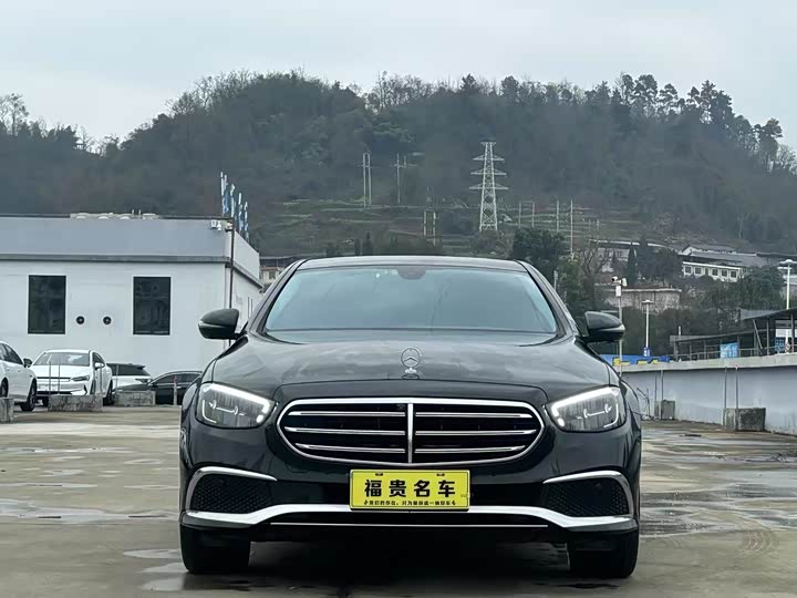 Фото 2 - Mercedes-Benz E-Class