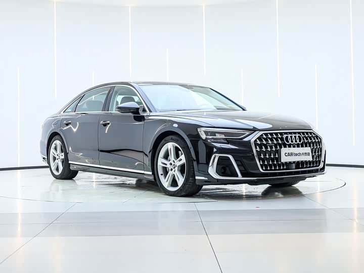 Фото 4 - Audi A8