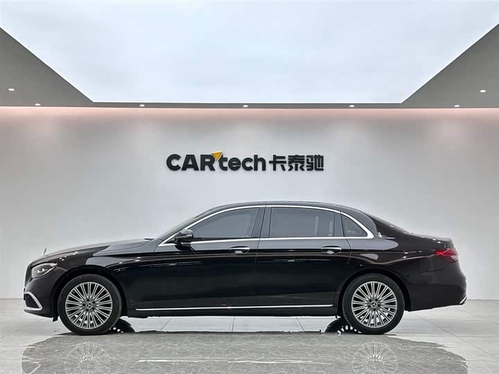 Фото 2 - Mercedes-Benz E-Class