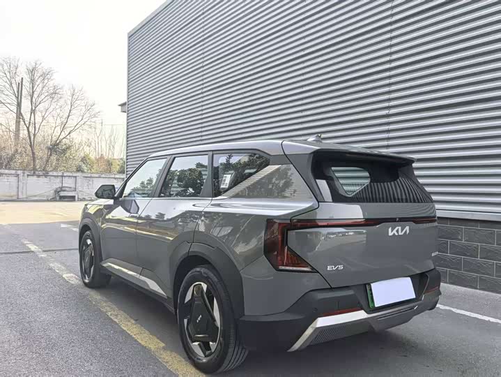 Фото 6 - Kia EV5