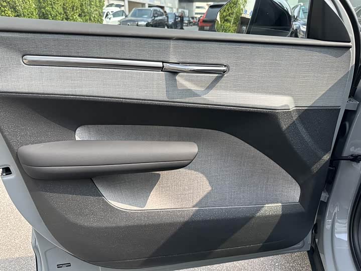 Фото 9 - Volvo EX30