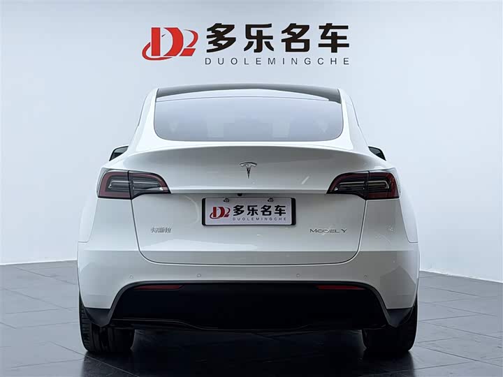 Фото 3 - Tesla Model Y