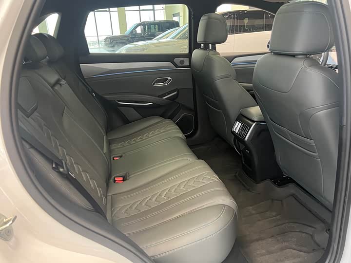 Фото 9 - BYD Song L DM-i Hybrid