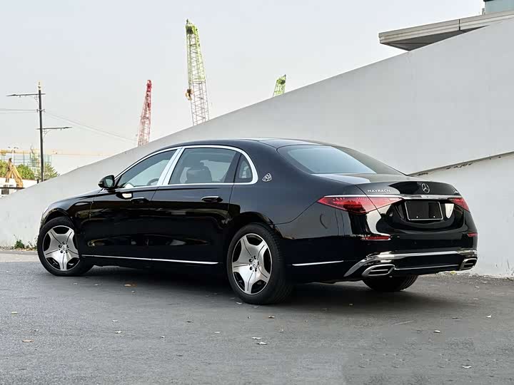 Фото 2 - Mercedes-Benz Maybach S-Class