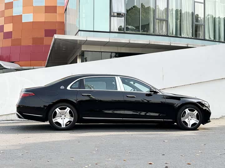 Фото 4 - Mercedes-Benz Maybach S-Class