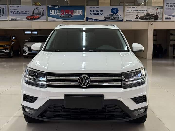 Фото 2 - Volkswagen Tharu
