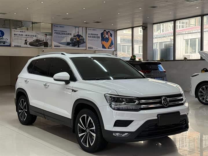 Фото 3 - Volkswagen Tharu