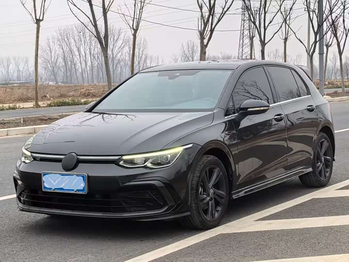 Фото 1 - Volkswagen Golf