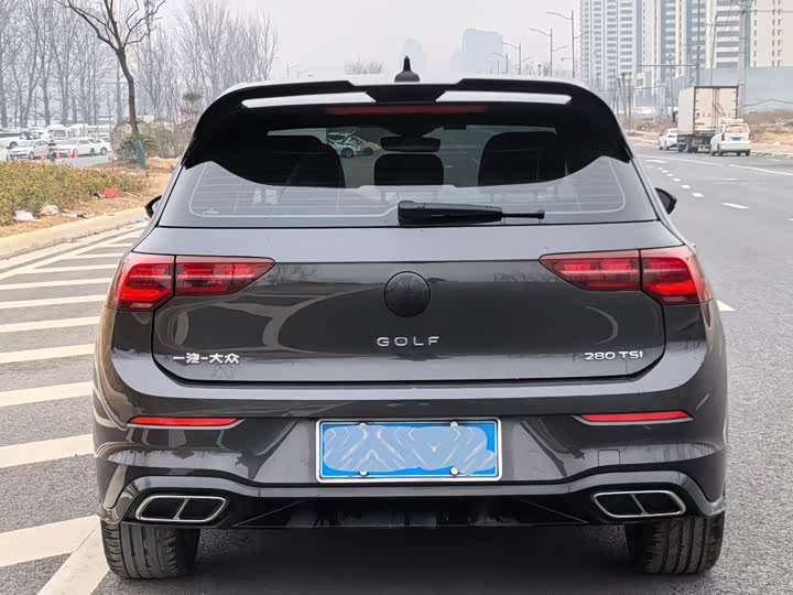 Фото 8 - Volkswagen Golf