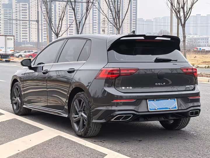 Фото 9 - Volkswagen Golf