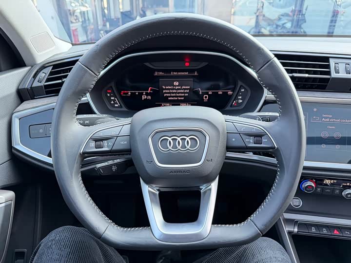 Фото 9 - Audi Q3