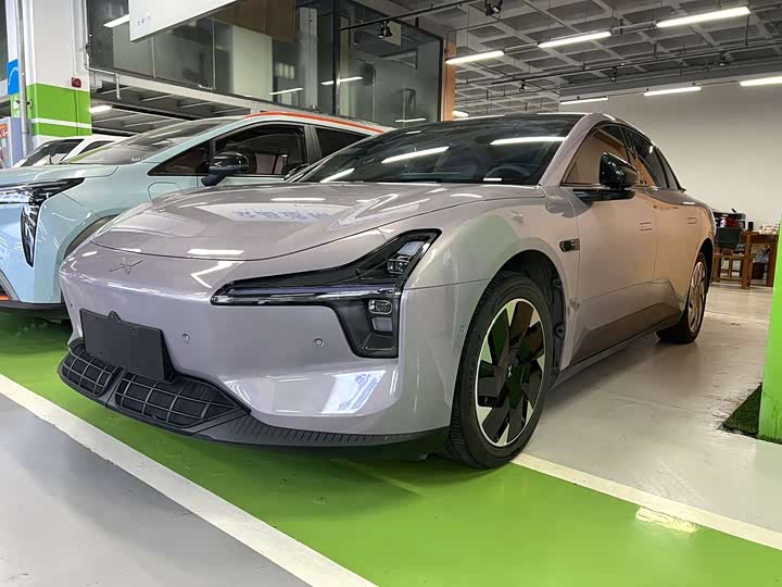 Фото 1 - XPeng Mona M03